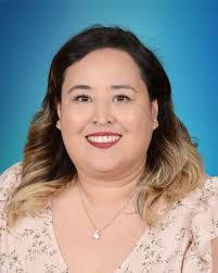 Miranda Hale's Instagram, Twitter & Facebook