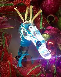 30 Hospital Christmas Decorations That Show Medical Staff Are The Most Creative People Ever Christmas Reindeer Decorations Office Christmas Decorations Christmas Door Decorations