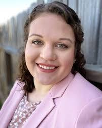 Larissa White's Instagram, Twitter & Facebook