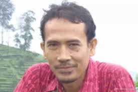 Balon dan Penggaris Plastik Memudahkan Pemahaman Siswa pada Listrik Statis 