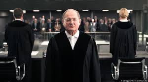 Primera novela de ferdinand von schirach —conocido de nuestro público por sus extraordinarios volúmenes de relatos crímenes y culpa—, el caso collini. Terror Movie Hero Or Murderer Germany News And In Depth Reporting From Berlin And Beyond Dw 18 10 2016