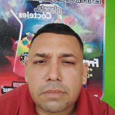 😔 💈✂️ El gremio de barberos de La Maná esta de luto 😢 Nuestra nota de  pesar a todos sus familiares amigos y compañeros en estos momentos de  dolor. Que en paz