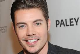 Ncis Black Actor With Green Eyes Eye Don T Believe It These Celebs Have Different Colored Eyes Josh Henderson Dallas Tv Show Different Colored Eyes