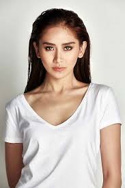 Sarah asher tua geronimo (born july 25, 1988) is an immensely popular filipina singer, actress and model. Sarah Geronimo To Take A Vacation Cites Health Filipino Journal