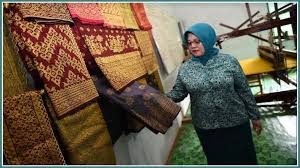 Maybe you would like to learn more about one of these? Potensi Kampung Tenun Kain Songket Di Tarempa