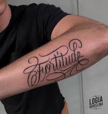 ¿desea un tipo de letra con serifa (donde las letras tienen pequeñas florituras aquí y allá) o sin serifa (una línea más sencilla)? Letras Para Tatuajes Diferentes Tipografias Logia Tattoo Barcelona