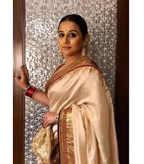 लेकिन आज हम आपको top bollywood actresses की कुछ images दिखाने जा रहे हैं, जो indian saree में बेहद खूबसूरत नज़र आ रही हैं। इस लेख ( hot actress in saree ) में. Birthday Special Vidya Balan Is Pro At Pulling Off Traditional Sarees Look In Pictures