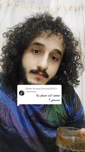 هو الزعيم مسلم ولا مسيحي