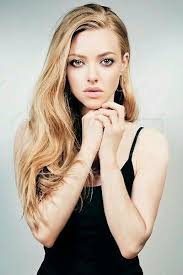 Amanda Seyfried Born December 3 1985 Is An American Actress Model And Singer Songwriter She Beg Amanda Seyfried Amanda Seyfried Photos Celebrities Female