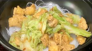 1顆白菜加油豆腐和粉絲 教你做白菜豆腐煲 比吃肉還香 上桌連湯汁都不剩 真解饞 太好吃了 我家每週要吃幾次