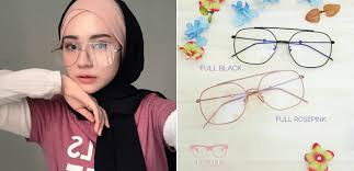Membeli cermin mata prekripi dalam talian adalah trend yang berkembang dan kami telah untuk wajah yang bujur, pilih bingkai yang lebih luas daripada bahagian muka yang paling luas dan ia mudah untuk mencari bingkai cermin mata berharga murah dari banyak peruncit dalam talian, tetapi. Info Terpopuler 25 Kaca Mata Buat Muka Bulat