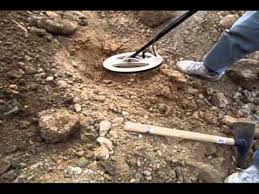 Most metal detectors can only find metals while they are on the move. Customer Finds Gold Nugget In Arizona With A Minelab Gpx5000 Metal Detector Youtube