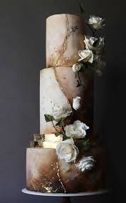 54 fun songs to play while you cut your cake These Gorgeous Wedding Cakes Are Very Stylish