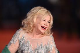 E l'amicizia amorosa con alessandro e il suo fidanzato? Sandra Milo Oggi Rivela I Segreti Della Sua Carriera