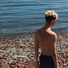 Stream Miles Murray music