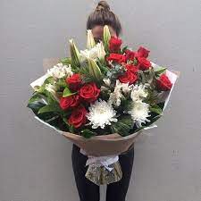 We are open to phone orders, online orders and limited walk in customers and want to thank you for choosing a local. Gold Coast Florist Free Delivery Mermaid Beach Southport Robina