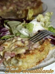 Tarte Croustillante A La Pomme De Terre Dans Vos Assiettes Recettes De Cuisine Cuisine Et Boissons Tarte Pomme De Terre