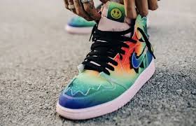 Cheap hoodies & sweatshirts, buy quality men's clothing directly from china suppliers:j balvin rose colombia mi gente reggaeton tee streetwear men women hoodies sweatshirts enjoy free shipping worldwide! On Feet Look At The J Balvin Air Jordan 1 Mid Multi Fastsole