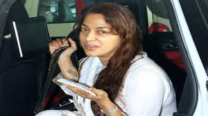 juhi chawla: Not against 5G, just want authorities to certify it is safe  for everyone: Juhi Chawla - The Economic Times Video | ET Now