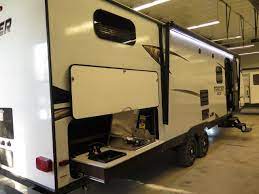 Prime time tracer breeze 31bhd. 2018 Forest River Prime Time Tracer Breeze 31bhd Tt Stk 2397