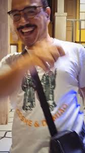 "Se você é tão jovem quanto sente, pode apostar que é jovem pra valer. E  velho é quem perde a dureza e também é quem deixa de aprender!"  🎭🧒🏽🧓🏽👓🧣, #chaves #elchavo #chespirito #robertobolaños