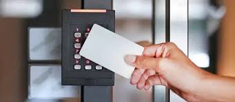 Badge RFID c'est quoi ? Fonctionnement et usages