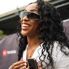 Celera Barnes (@celera_barnes)