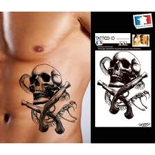 Les hommes préfèrent généralement le haut du bras mais il y a bien d'autres endroits possibles, comme les cuisses, le dos et la poitrine. Maquillage Tatouage Ephemere Temporaire Homme Skull1 Tete De Mort Serpent Noir Tattoo Id Xxl Hypoallergenique Fabrique E 14643 Cdiscount Au Quotidien