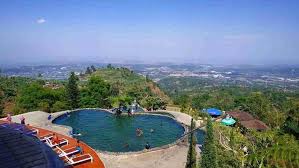 Umbul Sidomukti Kolam Renang Dengan View Alam Ciamik