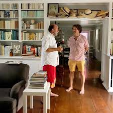 David Flint Wood Can Explain It All If You Come Visit Him In His Stylish Island Home Islandlair Bahamas Indiahicksstyle Stylish Island John Robshaw Stylish