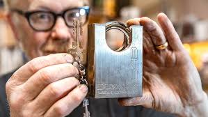 Adam Savage's Modded "Casio Royale" Watch!