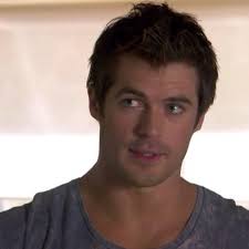 Kyle Pryor UK (@drcheekbones)