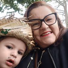 O recheio de chocolate Laka com Oreo é muito cremoso e já vem pronto para  usar!!! 😍😍😍 Olha só essa inspiração de barra chocolatuda, para usar o  seu creme!! 😋😋😋 📸 @ateliedobrigadeirosp