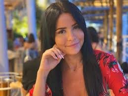 Découvrez tous les produits jessica thivenin à la fnac : Epingle Sur Series Tv