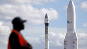 Im set befinden sich 7 raketen, 3× kugel und 4× zylinder raketen. Raumfahrt Ariane Raketen Weltraumforschung Technik Planet Wissen