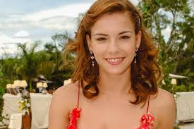 Chase Stokes, de Outer Banks, chega ao Brasil e posa com fãs