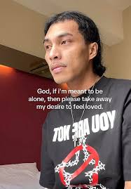 tara kain tayo boys, ulamin natin yung pagiging kontento natin