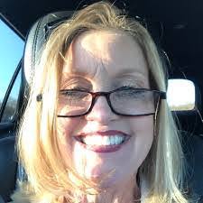 Leslie Murchison's Instagram, Twitter & Facebook