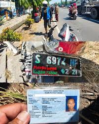 Pkurogojampi@gmail.com rs islam fatimah banyuwangi jl. Info Babat Terjadi Laka Lantas Di Jalan Raya Babat Facebook