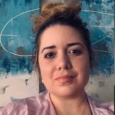 Carina Woods's Instagram, Twitter & Facebook