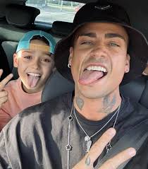 E Martina con chi tornerà insieme?💥 Intanto come vediamo per Andrea(se è  quello giusto) ci sarà una lettera🔥 A mercoledì con l'ultima puntata di  Temptation Island🌴 Ps. Vi volevo informare che su