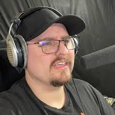 Matthew Aderhold (@lifecoachmani)