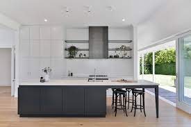 Black and white kitchen absolute matte black laminex quantum quartz alpine matte benc in 2020 white kitchen black appliances white modern kitchen matte black kitchen. Modern Black And White Kitchen Minimalistisch Kuche Auckland Von Broswick Builders Ltd Houzz