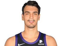 He averaged 10.7 points per game, while pulling down 6.2 rebounds per. Dario Saric Phoenix Suns Nba Com