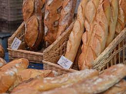 A guide to meals, mealtimes, eating out, choosing restaurants, tipping and the french way of eating. Best Foods To Try In France