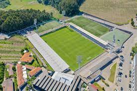 It is used mostly for association football matches, hosting the home games of portuguese club s.l. Moreirense Tambem Devera Jogar O Que Resta Da I Liga No Seu Estadio Mais Guimaraes