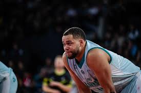 Emma mei li butt after just a couple of texts & went to the