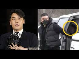 Big bang's youngest member seungri is known to be cheerful, funny, and friendly. Seungri S Girlfriend Was In Car With Him To Enlistment Youtube