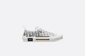 Sauvage by dior from los angeles to joshua tree, sauvage features a johnny depp more mysterious and authentic than ever, on a quest for his freedom. B23 Low Top Sneaker Dior Oblique Canvas In Weiss Und Schwarz Schuhe Herrenmode Dior