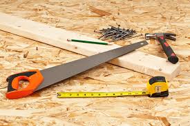 The hand saw is made with three cutting teeth of varying lengths for faster and better cuts. Diy Basics Essential Guide To Manual Saws Australian Handyman Magazine